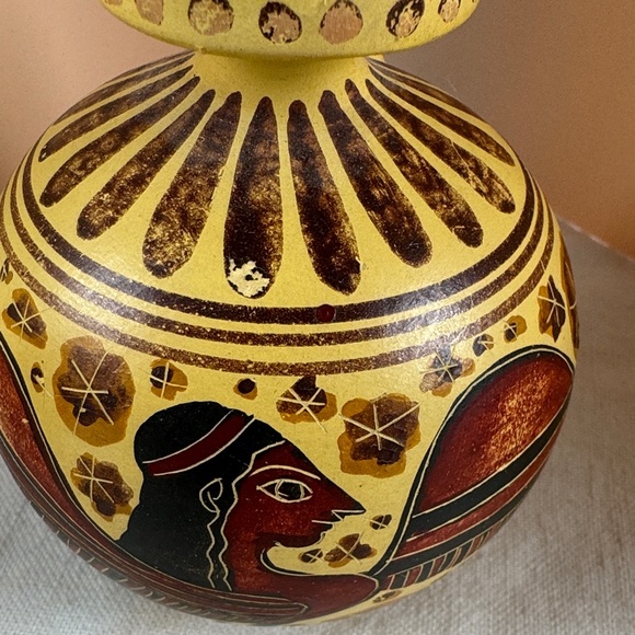Vintage Handmade ceramic reproduction of an ancient Greek aryballos oil jar. - Picture 7 of 12